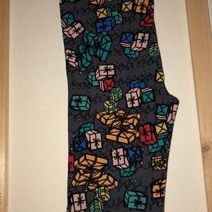 Kids L/XL Christmas lights and presents Leggings